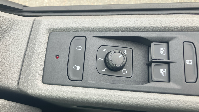 Volkswagen Transporter T32 Swb Diesel 2.0 TDI 110 Highline Kombi Van